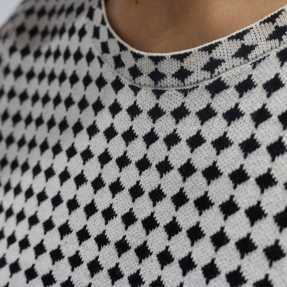 Theory Sweater Vest Blouse - Picture 3 of 3